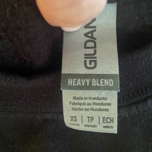 Adorable Christmas Sweatshirt 🎅 🎄 - Picture 4 of 7